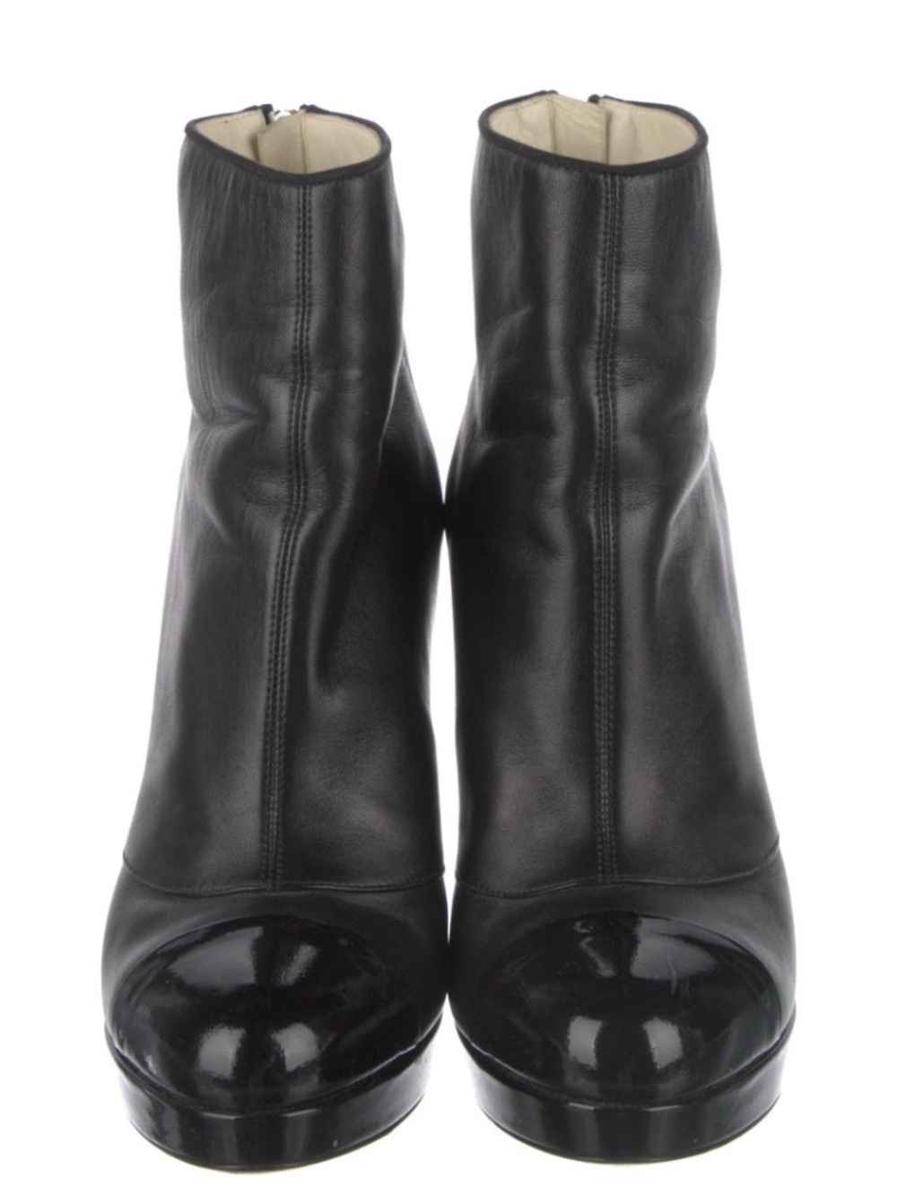 CHANEL Black Leather Boots. Size 40. - Picture 3 of 5